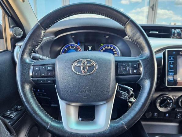 Toyota Hilux VIII с пробегом 2019 года, цена 2 650 000 рублей, 553444 км, пикап, Автокод Объявления