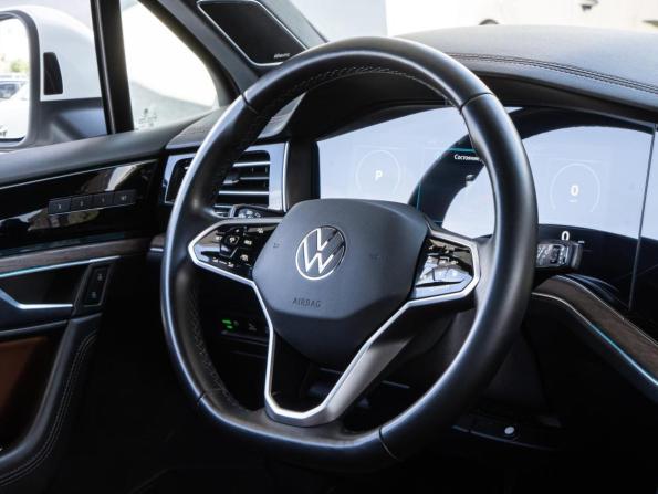 Volkswagen Touareg III с пробегом 2021 года, цена 5 890 000 рублей, 90049 км, внедорожник, Автокод Объявления