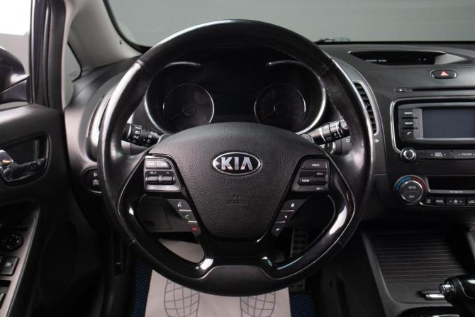 Kia Cerato III Рестайлинг (Classic) с пробегом 2017 года, цена 1 384 000 рублей, 125000 км, седан, Автокод Объявления