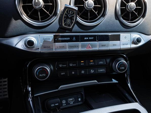 Kia Stinger I с пробегом 2018 года, цена 2 690 000 рублей, 143860 км, лифтбек, Автокод Объявления