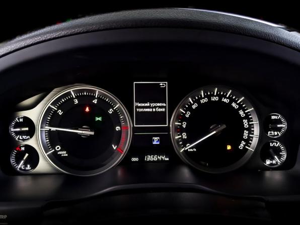 Toyota Land Cruiser 200 Series Рестайлинг 2 с пробегом 2020 года, цена 7 250 000 рублей, 136625 км, внедорожник, Автокод Объявления