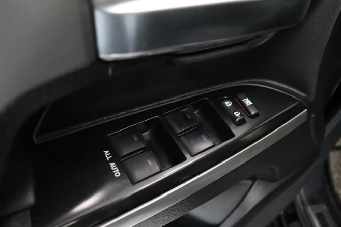 Toyota Land Cruiser 200 Series Рестайлинг 2 с пробегом 2019 года, цена 6 291 000 рублей, 180904 км, внедорожник, Автокод Объявления