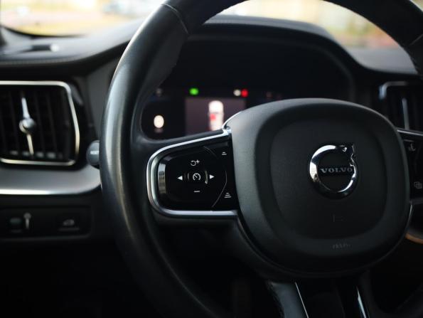 Volvo XC60 II Рестайлинг с пробегом 2021 года, цена 4 399 000 рублей, 87916 км, внедорожник, Автокод Объявления