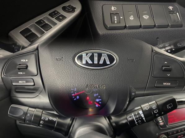Kia Rio III с пробегом 2013 года, цена 750 000 рублей, 180793 км, хэтчбек, Автокод Объявления