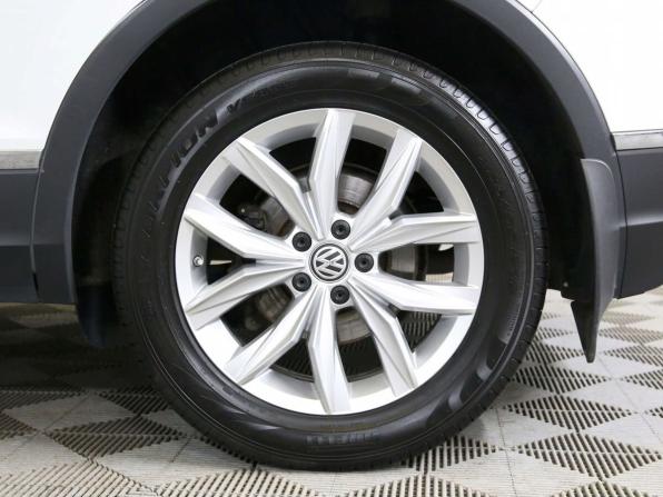 Volkswagen Tiguan II с пробегом 2018 года, цена 2 250 000 рублей, 153252 км, внедорожник, Автокод Объявления