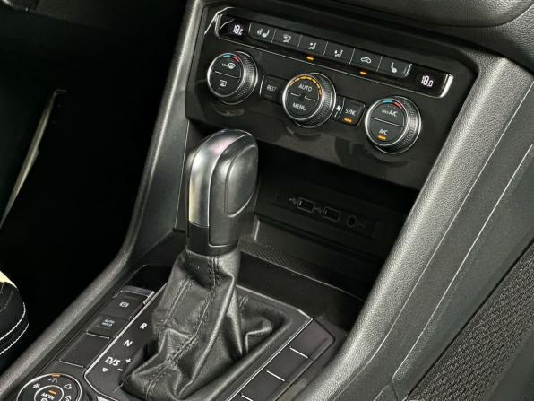 Volkswagen Tiguan II с пробегом 2019 года, цена 2 750 000 рублей, 116846 км, внедорожник, Автокод Объявления
