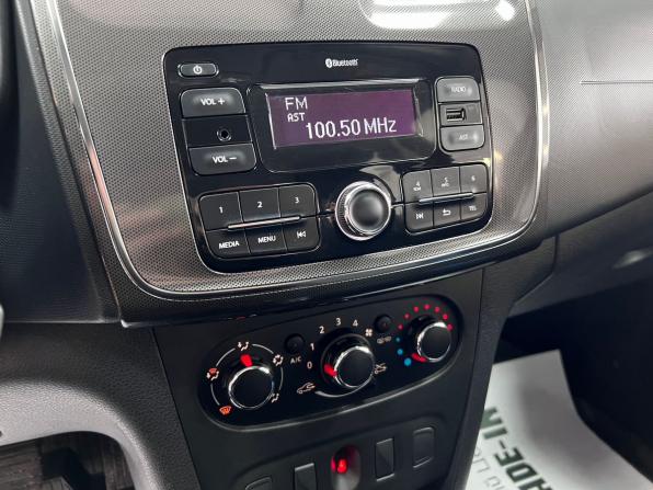 Renault Logan II Рестайлинг с пробегом 2019 года, цена 1 195 000 рублей, 76321 км, седан, Автокод Объявления