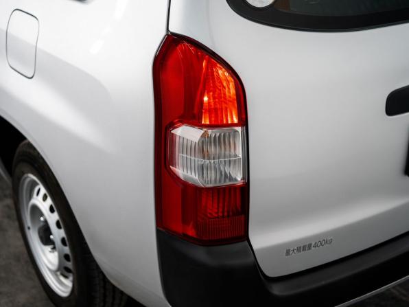 Toyota Probox I Рестайлинг с пробегом 2017 года, цена 977 500 рублей, 106648 км, универсал, Автокод Объявления