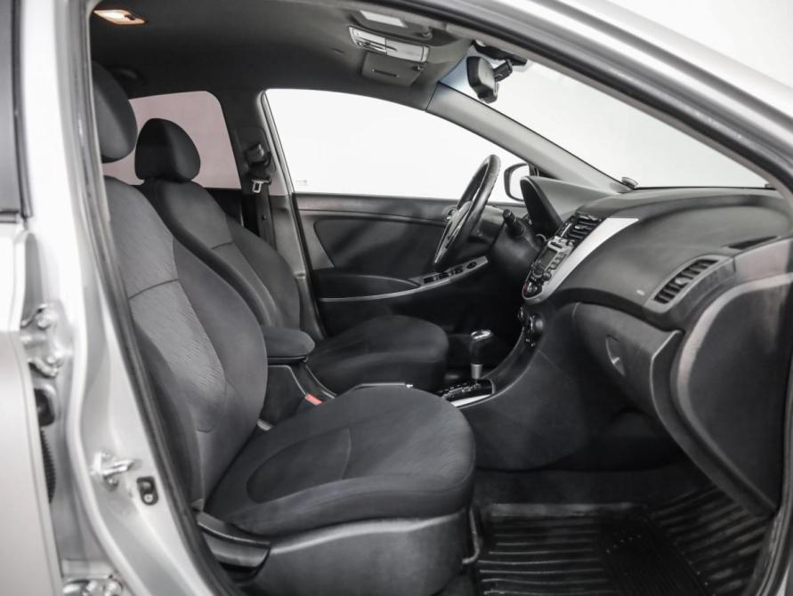 Hyundai Solaris I Санкт-Петербург  - изображение 19