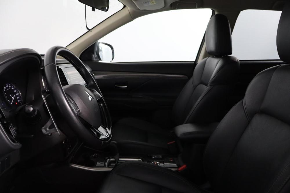 Mitsubishi Outlander III Рестайлинг 3 Санкт-Петербург  - изображение 8