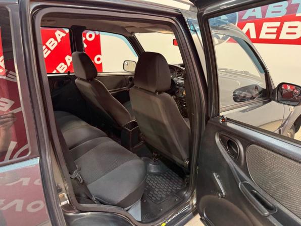 Chevrolet Niva I Рестайлинг с пробегом 2012 года, цена 560 000 рублей, 101000 км, внедорожник, Автокод Объявления