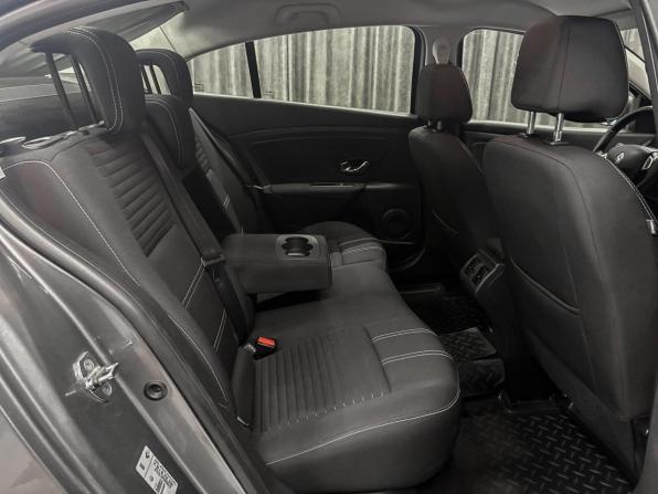 Renault Fluence I Рестайлинг с пробегом 2016 года, цена 829 000 рублей, 158000 км, седан, Автокод Объявления