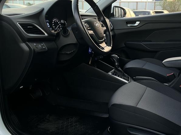 Hyundai Solaris II с пробегом 2017 года, цена 1 449 000 рублей, 96029 км, седан, Автокод Объявления