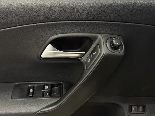 Volkswagen Polo V с пробегом 2013 года, цена 870 000 рублей, 195317 км, седан, Автокод Объявления