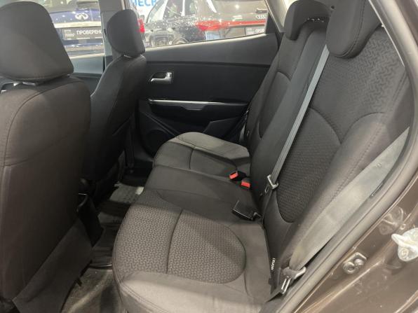 Kia Rio III Рестайлинг с пробегом 2015 года, цена 1 080 000 рублей, 98437 км, хэтчбек, Автокод Объявления