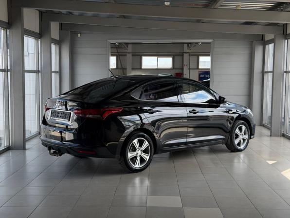 Hyundai Solaris II Рестайлинг с пробегом 2020 года, цена 1 577 000 рублей, 119000 км, седан, Автокод Объявления