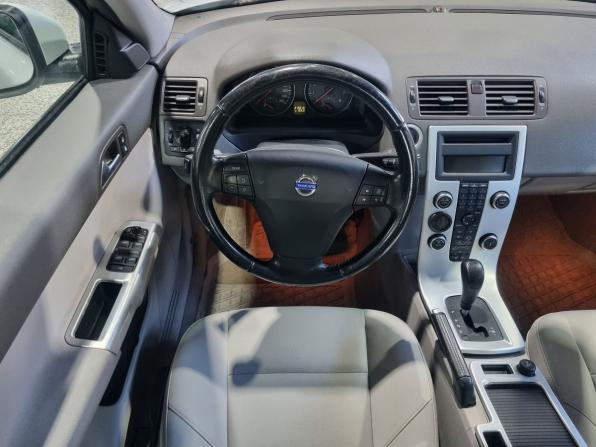 Volvo S40 II Рестайлинг с пробегом 2011 года, цена 734 000 рублей, 215009 км, седан, Автокод Объявления