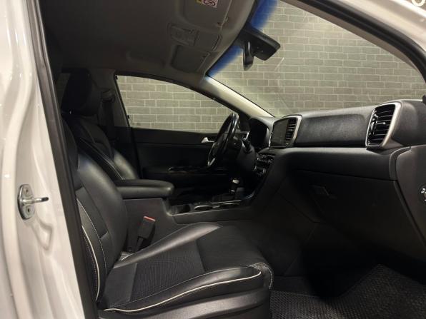 Kia Sportage IV Рестайлинг с пробегом 2021 года, цена 2 730 000 рублей, 108711 км, внедорожник, Автокод Объявления