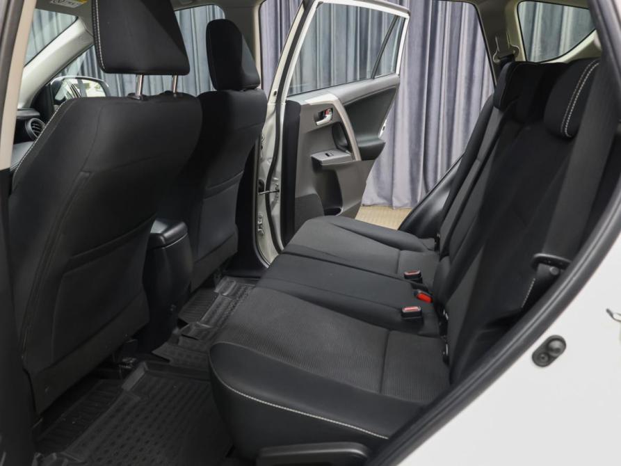 Toyota RAV4 IV (XA40) Рестайлинг Москва  - изображение 12