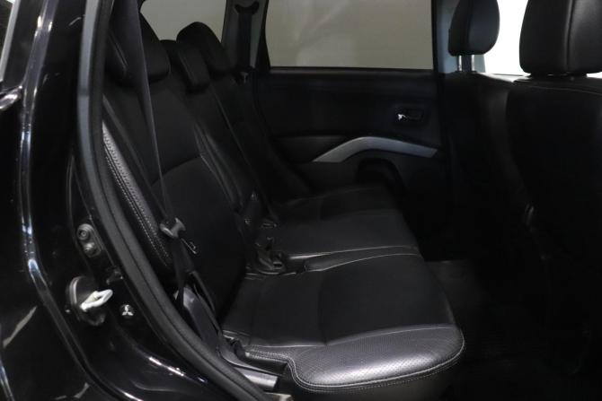 Mitsubishi Outlander II Рестайлинг с пробегом 2011 года, цена 1 000 000 рублей, 284895 км, внедорожник, Автокод Объявления