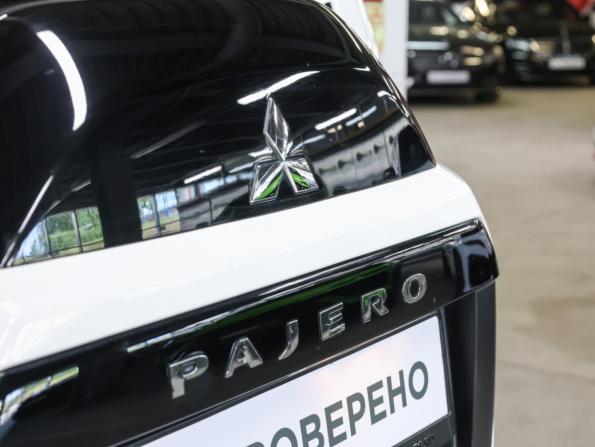 Mitsubishi Pajero IV Рестайлинг 2 с пробегом 2018 года, цена 3 349 000 рублей, 96887 км, внедорожник, Автокод Объявления
