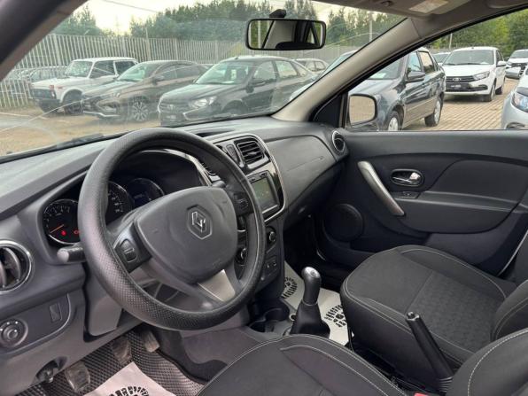 Renault Logan II с пробегом 2015 года, цена 672 000 рублей, 218089 км, седан, Автокод Объявления