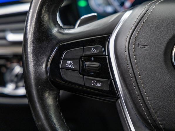 BMW 5 серии VII (G30/G31/G38) с пробегом 2017 года, цена 3 498 000 рублей, 66256 км, седан, Автокод Объявления