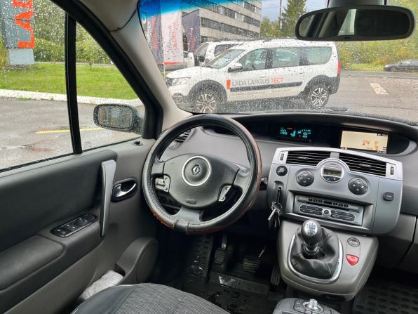 Renault Scenic II Рестайлинг с пробегом 2006 года, цена 449 000 рублей, 295188 км, компактвэн, Автокод Объявления