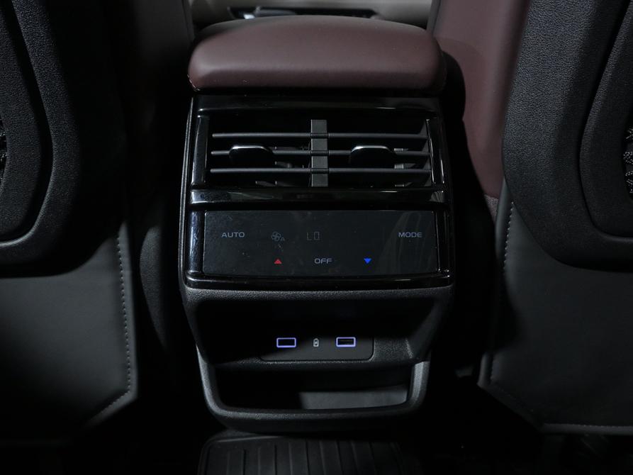 Geely Monjaro I Москва  - изображение 22
