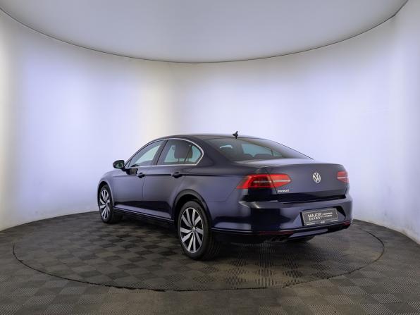 Volkswagen Passat B8 с пробегом 2019 года, цена 2 450 000 рублей, 128087 км, седан, Автокод Объявления