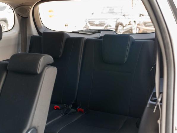 Toyota Wish II Рестайлинг с пробегом 2012 года, цена 1 420 000 рублей, 121465 км, минивэн, Автокод Объявления