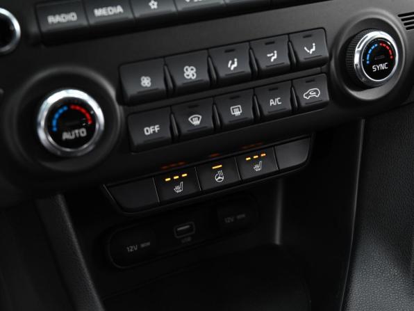 Kia Sportage IV Рестайлинг с пробегом 2019 года, цена 2 149 000 рублей, 93000 км, внедорожник, Автокод Объявления