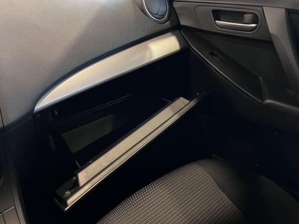 Mazda 3 II (BL) Рестайлинг с пробегом 2012 года, цена 800 000 рублей, 139787 км, хэтчбек, Автокод Объявления