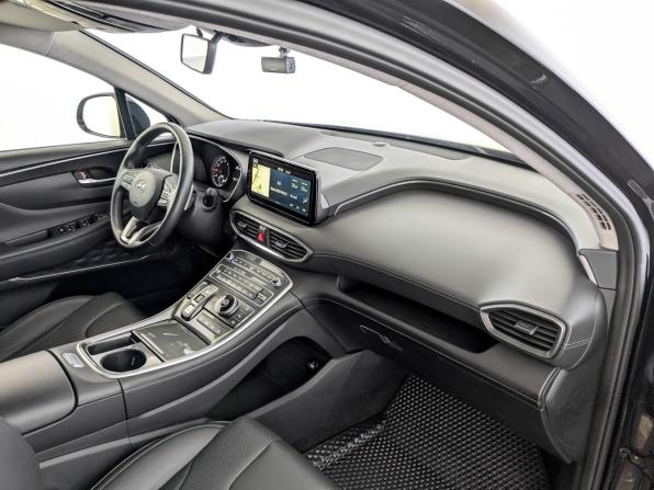 Hyundai Santa Fe IV Рестайлинг с пробегом 2023 года, цена 4 070 000 рублей, 47828 км, внедорожник, Автокод Объявления