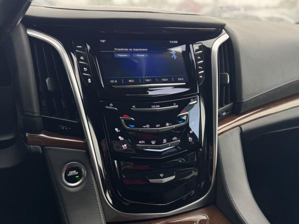 Cadillac Escalade IV с пробегом 2020 года, цена 4 300 000 рублей, 180366 км, внедорожник, Автокод Объявления