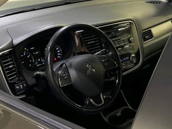Mitsubishi Outlander III Рестайлинг 2 с пробегом 2015 года, цена 1 815 000 рублей, 139415 км, внедорожник, Автокод Объявления