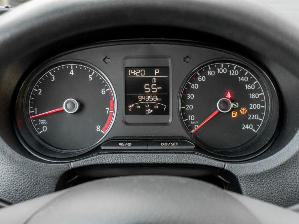 Volkswagen Polo V Рестайлинг с пробегом 2018 года, цена 930 000 рублей, 94193 км, седан, Автокод Объявления