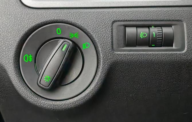 Skoda Rapid I с пробегом 2014 года, цена 979 000 рублей, 168462 км, лифтбек, Автокод Объявления