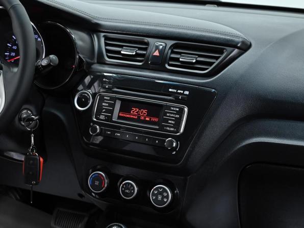 Kia Rio III Рестайлинг с пробегом 2017 года, цена 999 000 рублей, 67000 км, седан, Автокод Объявления