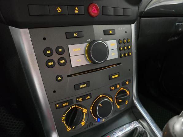 Opel Antara I Рестайлинг с пробегом 2013 года, цена 930 000 рублей, 220001 км, внедорожник, Автокод Объявления