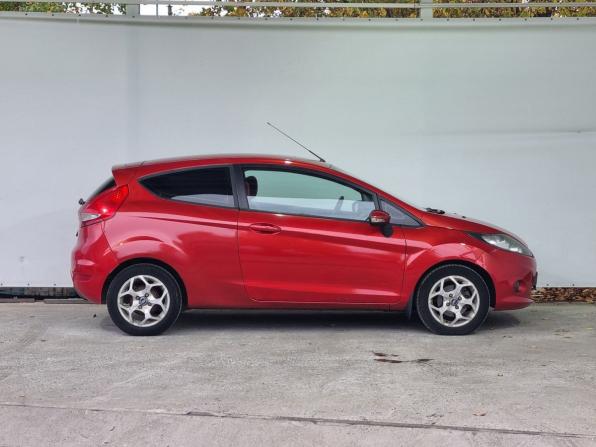 Ford Fiesta Mk6 с пробегом 2009 года, цена 399 000 рублей, 269120 км, хэтчбек, Автокод Объявления