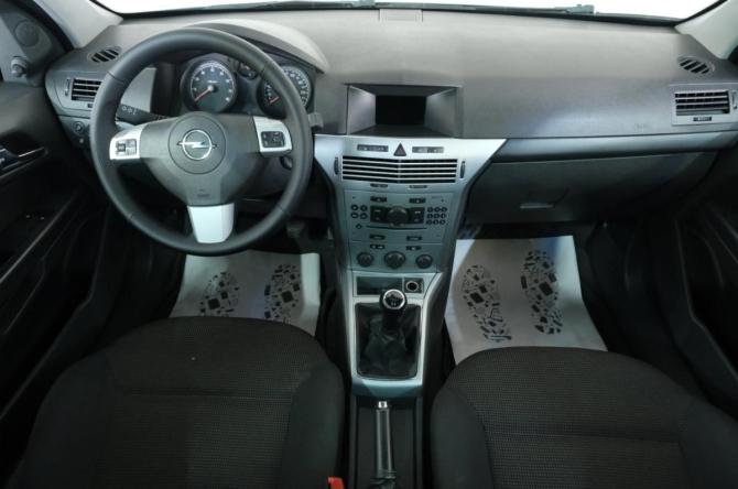 Opel Astra H Рестайлинг с пробегом 2013 года, цена 669 000 рублей, 195500 км, седан, Автокод Объявления