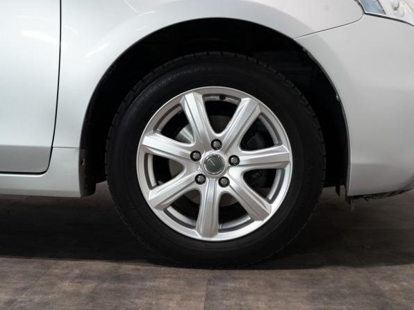Toyota Prius Alpha I (ZVW40/41) с пробегом 2014 года, цена 1 215 000 рублей, 230670 км, универсал, Автокод Объявления