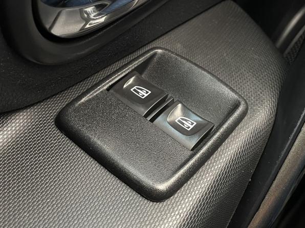 Renault Logan II с пробегом 2015 года, цена 657 000 рублей, 131821 км, седан, Автокод Объявления