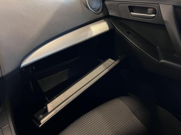 Mazda 3 II (BL) Рестайлинг с пробегом 2012 года, цена 965 000 рублей, 139787 км, хэтчбек, Автокод Объявления