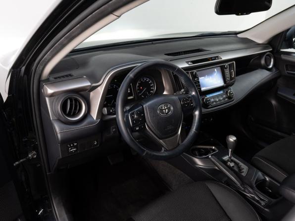 Toyota RAV4 IV (XA40) Рестайлинг с пробегом 2018 года, цена 2 250 000 рублей, 145056 км, внедорожник, Автокод Объявления