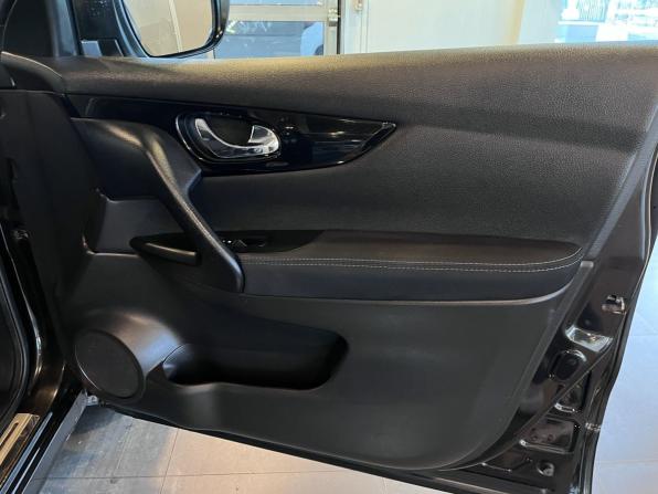 Nissan Qashqai II с пробегом 2015 года, цена 1 516 000 рублей, 198194 км, внедорожник, Автокод Объявления
