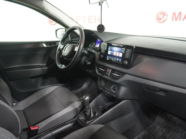 Skoda Rapid II с пробегом 2021 года, цена 1 690 000 рублей, 56750 км, лифтбек, Автокод Объявления