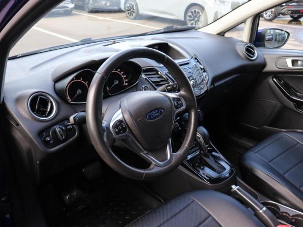 Ford Fiesta Mk6 Рестайлинг с пробегом 2015 года, цена 647 000 рублей, 237830 км, хэтчбек, Автокод Объявления