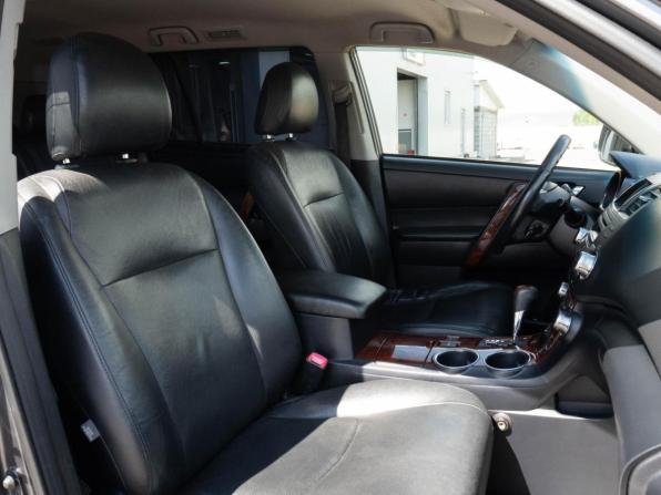 Toyota Highlander II (XU40) Рестайлинг с пробегом 2011 года, цена 2 199 000 рублей, 246865 км, внедорожник, Автокод Объявления